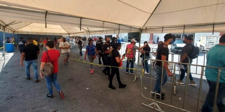 Continúa vacunación de 30 a 39 años en Guadalupe