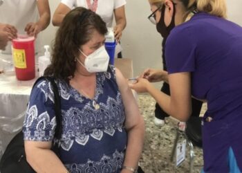 Vacunan a personal de salud en San Nicolás