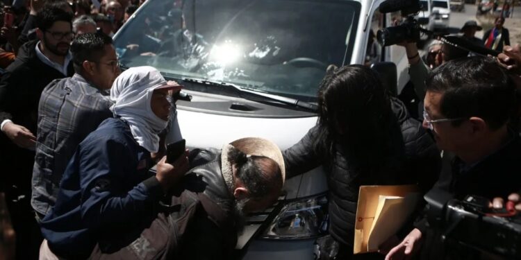 Visita AMLO entre protestas Ciudad Juárez