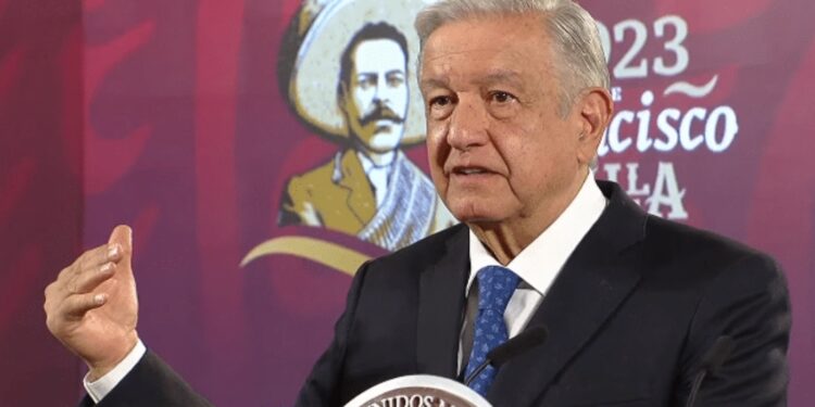 Ofrece ayuda AMLO a Florida por paso de huracán Idalia